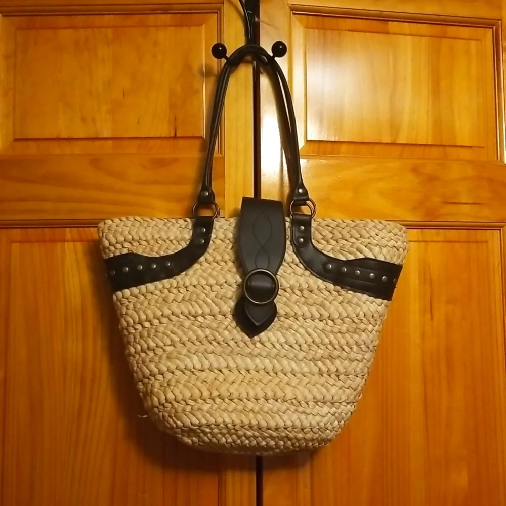 Handbag - Picture 1 of 2